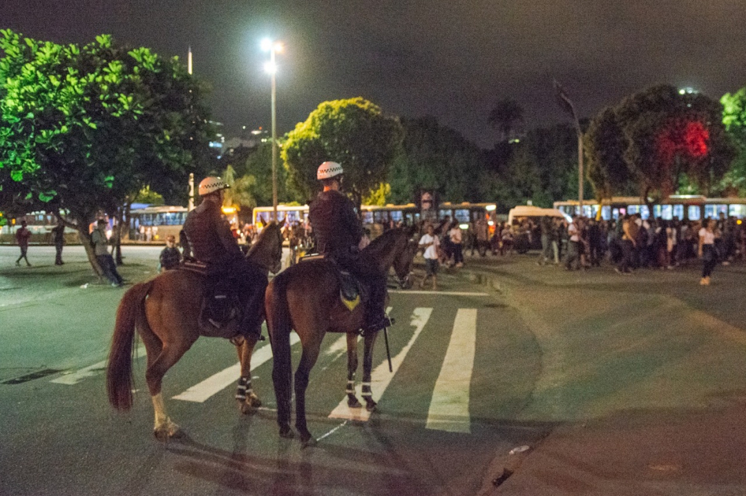 Repressão policial aos manifestantes(Foto: Bruno Kaiuca)