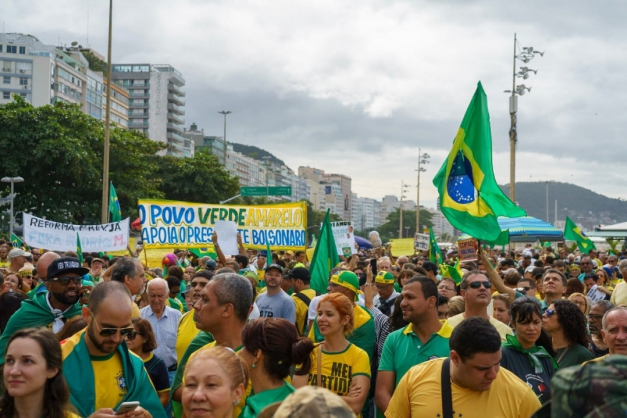 Manifestação pró-governo Bolsonaro, em Copacabana (Foto: Roberto Herrera)