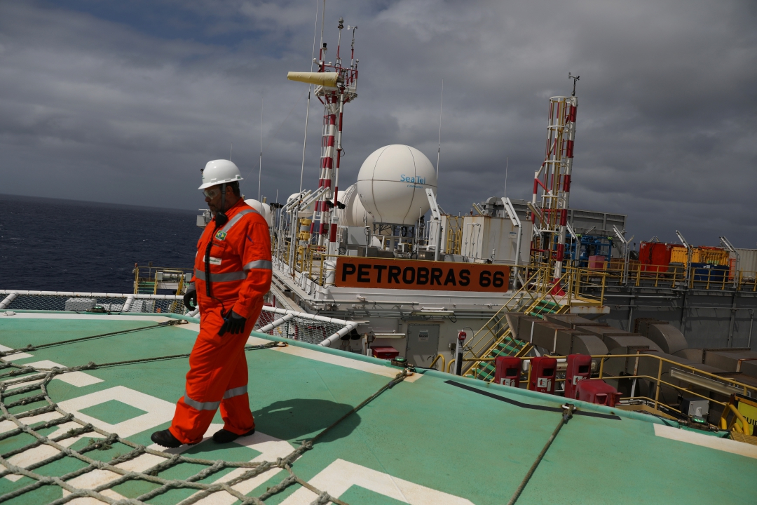 Resultado de imagem para Produção de petróleo no Brasil bate recorde em maio com avanço da Petrobras