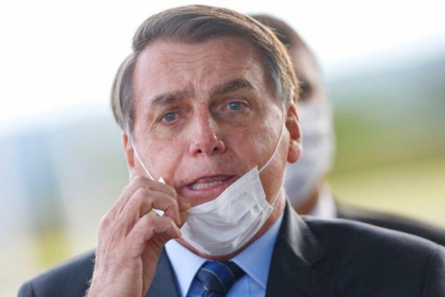 https://www.jb.com.br/_midias/jpg/2020/05/23/627x418/1_bolsonaro_e_a_mascara-536334.jpg