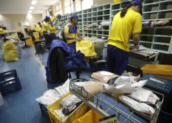Correios encerram ciclo no Brasil devendo mais de R$ 8 bilhões e prejuízo histórico