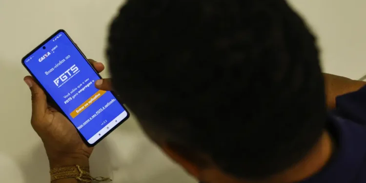 Como sacar o FGTS para o programa do Governo de quitação de dívidas?