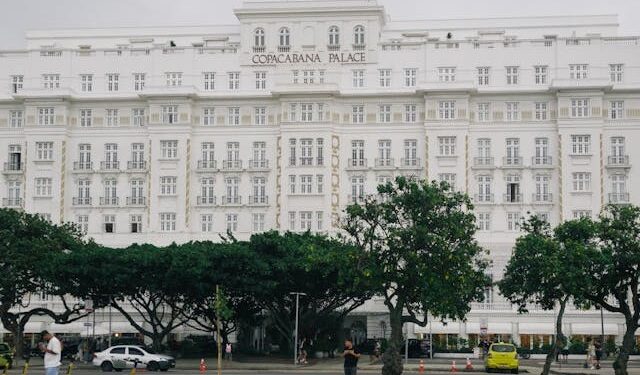Como é o Copacabana Palace e quanto custa para se hospedar?