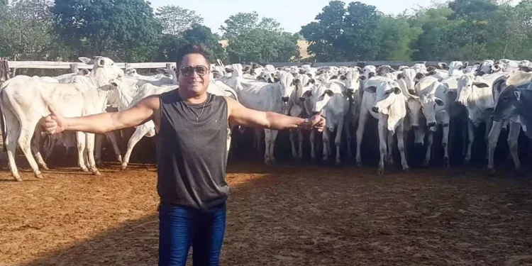 Astro sertanejo tem império rural e coleção de cabeças de gado