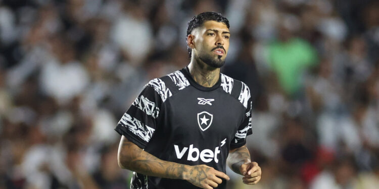 Enquanto recebia R$ 650 mil por mês no Botafogo, Barboza vai ganhar salário de rei no Palmeiras