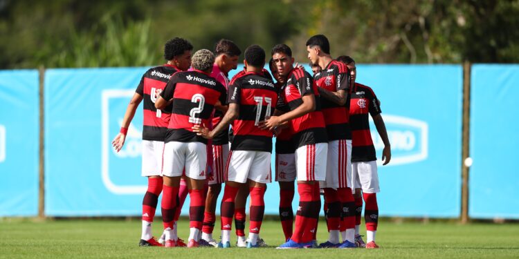 Perda de pontos derruba o Flamengo para 10° colocação no Campeonato Brasileiro
