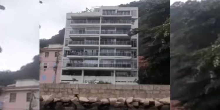 Residência do Roberto Carlos