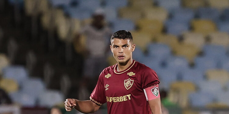 Thiago Silva já acertou retorno ao Fluminense ganhando R$ 1 milhão por mês, mas agora será diferente