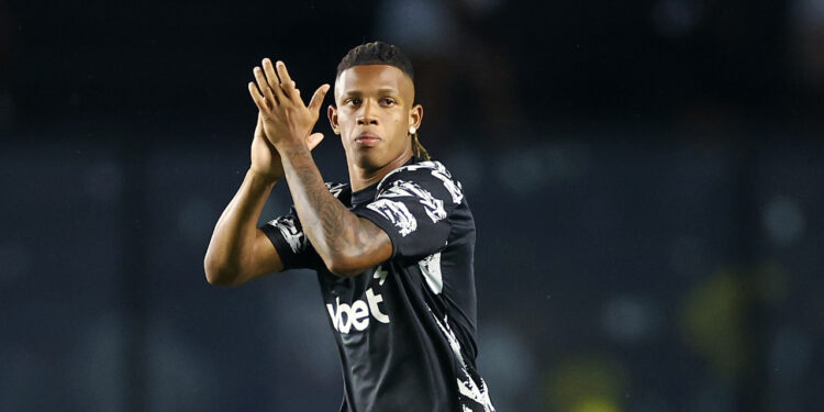 Danilo foi afastado do Botafogo e acertou para jogar nos Estados Unidos