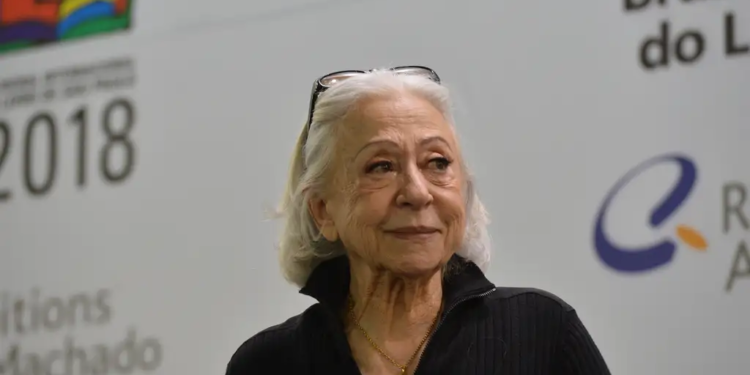 Aos 96 anos, Fernanda Montenegro usa sítio secreto da família para se esconder e viver em paz